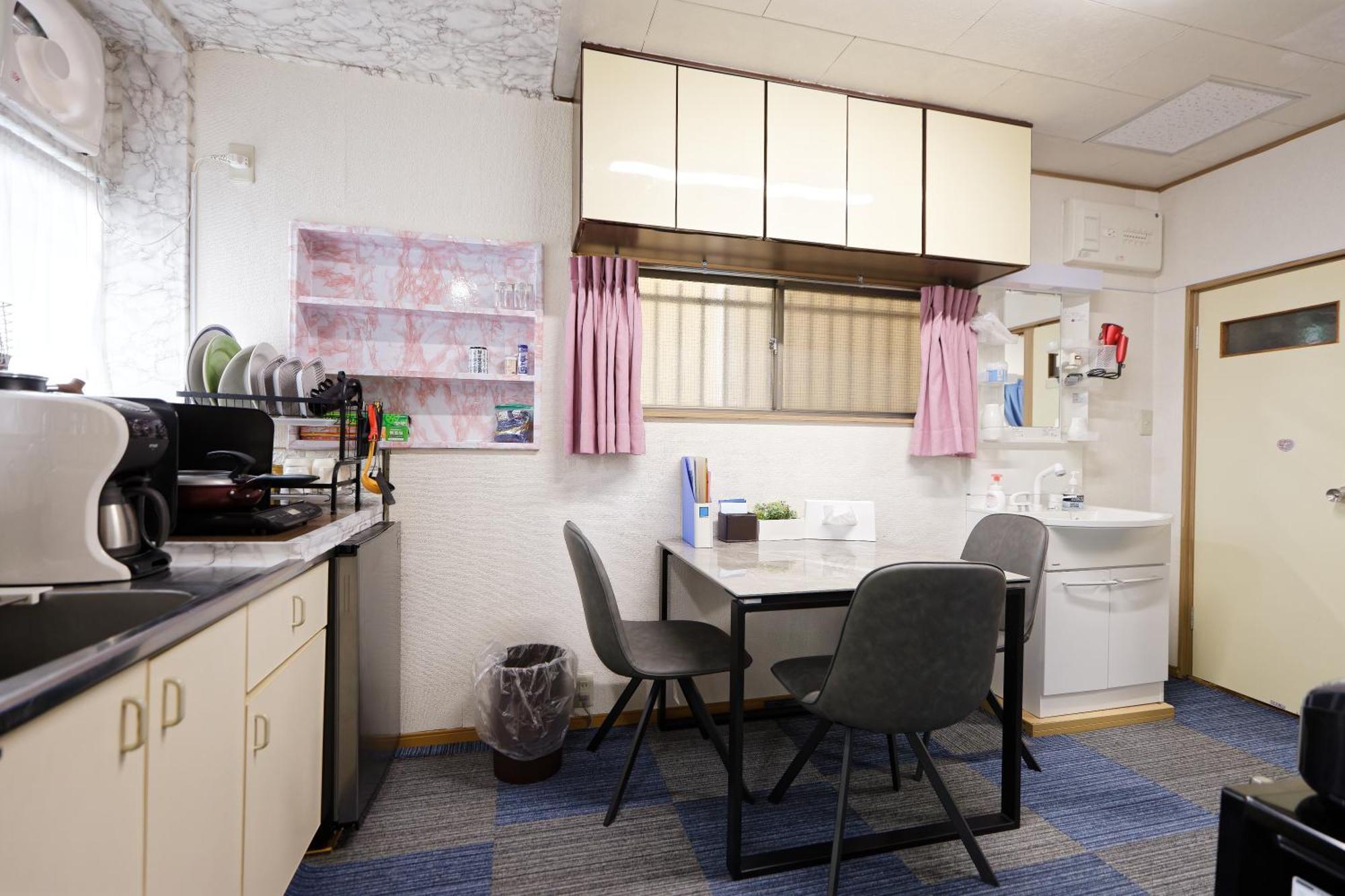 Tokyo Shinjuku Hotel Экстерьер фото